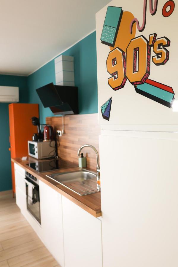 Capsule 90'S - Balneo - Sauna - Flipper - Billard - Netflix - Nintendo Switch & Jeux - Mons Exterior foto