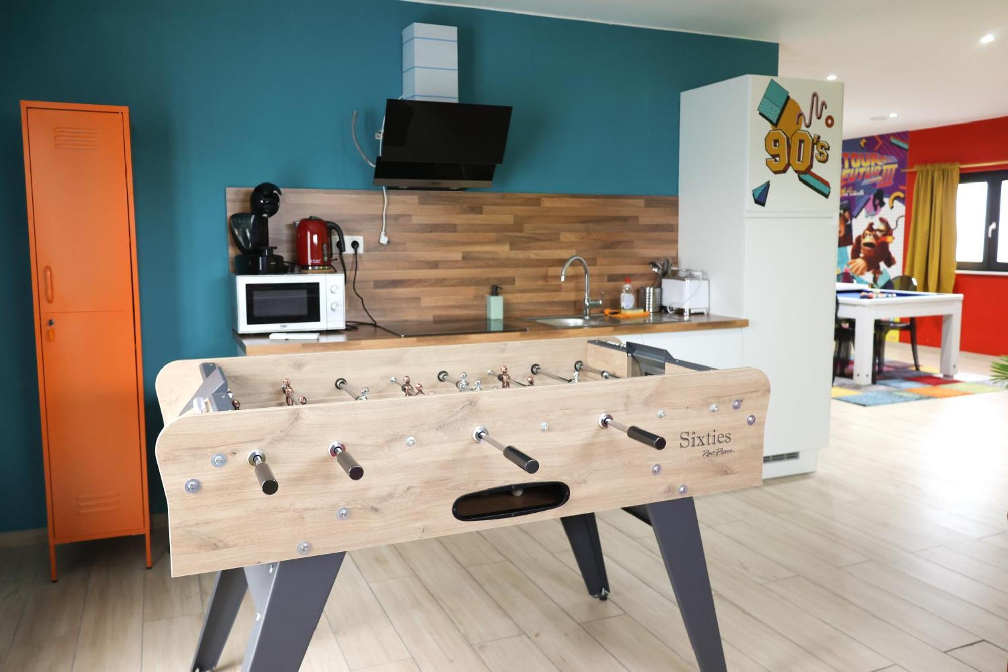 Capsule 90'S - Balneo - Sauna - Flipper - Billard - Netflix - Nintendo Switch & Jeux - Mons Exterior foto
